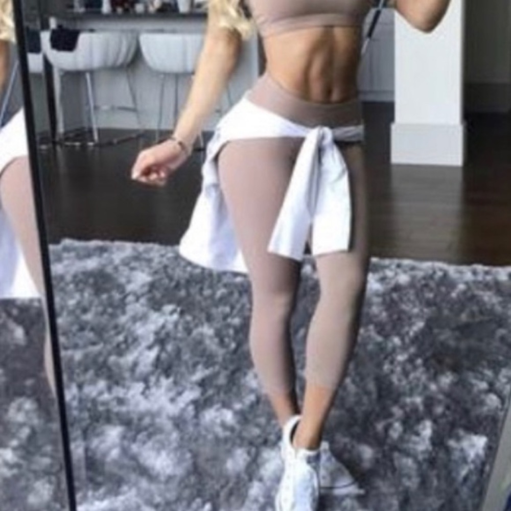 Buffbunny Camilla Crop Legging in color "hush"